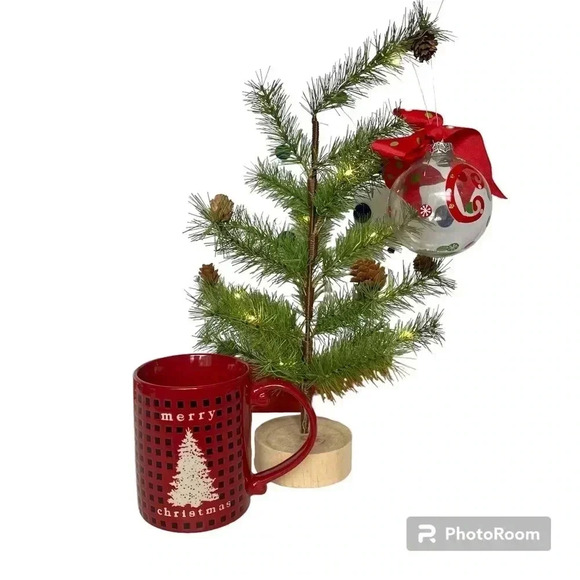 Merry Christmas‎ Tree Microwave and Dishwasher Safe Coffee Hot Chocolate Red Cup - Picture 1 of 4
